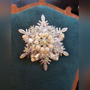 Vintage Sarah Conventry Snowflake Pearl And Crystal Brooch Pendant